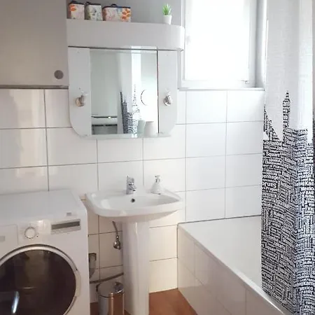 Gîte 'Happy days' Colmar Appartement *